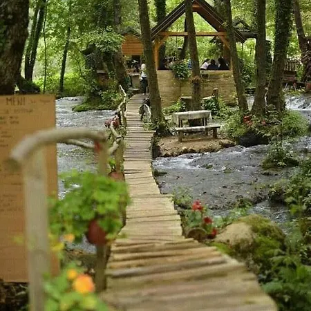 Seosko Domacinstvo Kod Dragane Sipovo